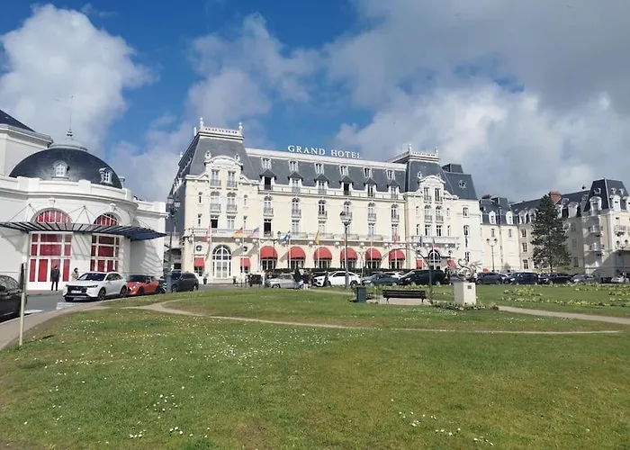 Cabourg Cosy, Appartement Refait A Neuf, 5 Min A Pied De La Mer