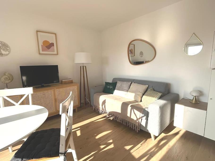 Cabourg Cosy, Appartement Refait A Neuf, 5 Min A Pied De La Mer Apartment *
