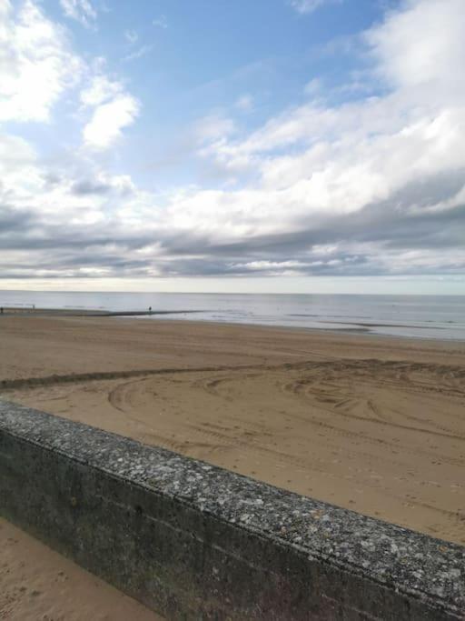 Apartment Cabourg Cosy, Appartement Refait A Neuf, 5 Min A Pied De La Mer Cabourg